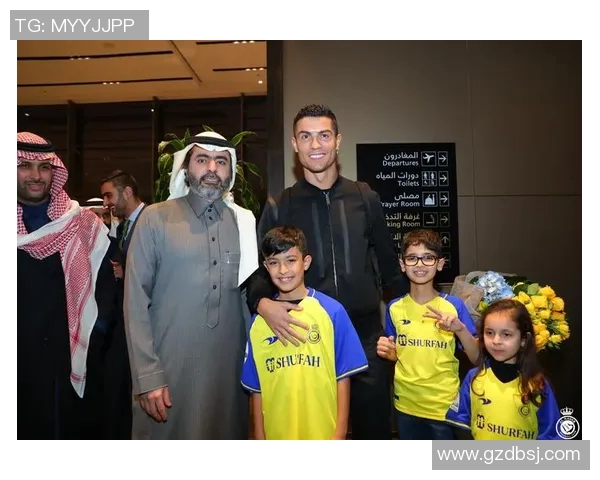 国外足球明星与球迷亲密合影展现温馨瞬间与激情互动